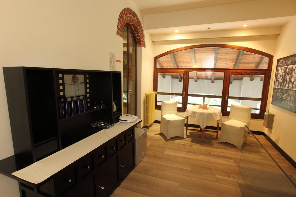 Varallo Pombia Il Castello B&B المظهر الخارجي الصورة